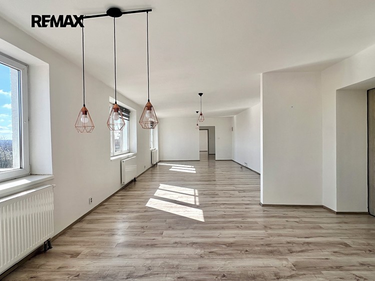 Prodej bytu atypické 200 m² - foto 1