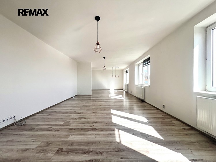 Prodej bytu atypické 200 m² - foto 2