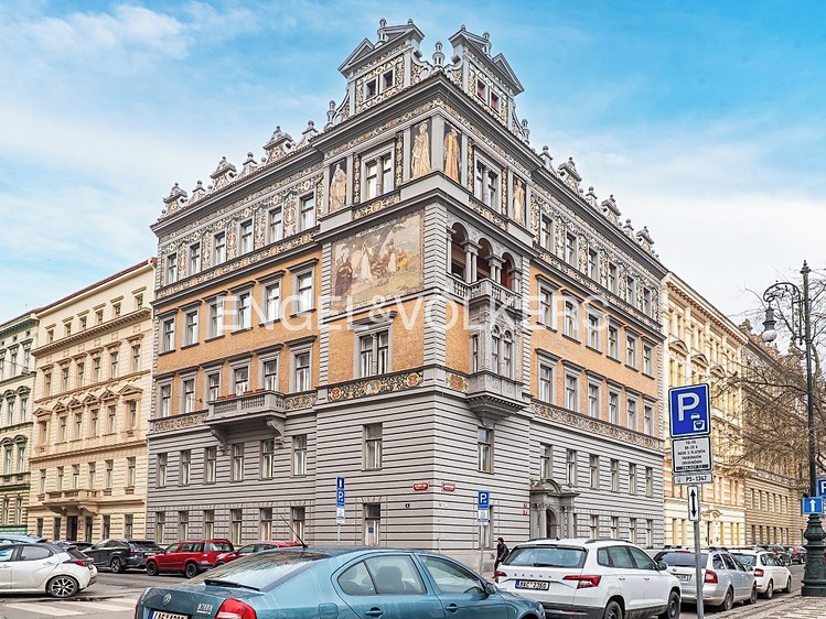 Prodej bytu 1+1 40 m² (Podkrovní) - foto 3