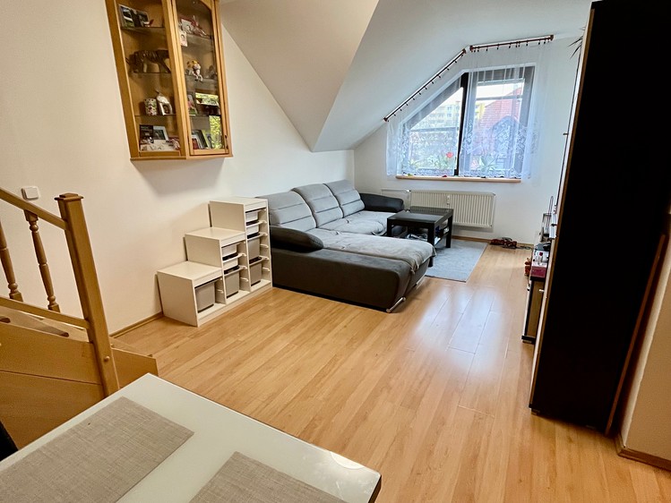 Prodej bytu 3+1 82 m² (Mezonet) - foto 8