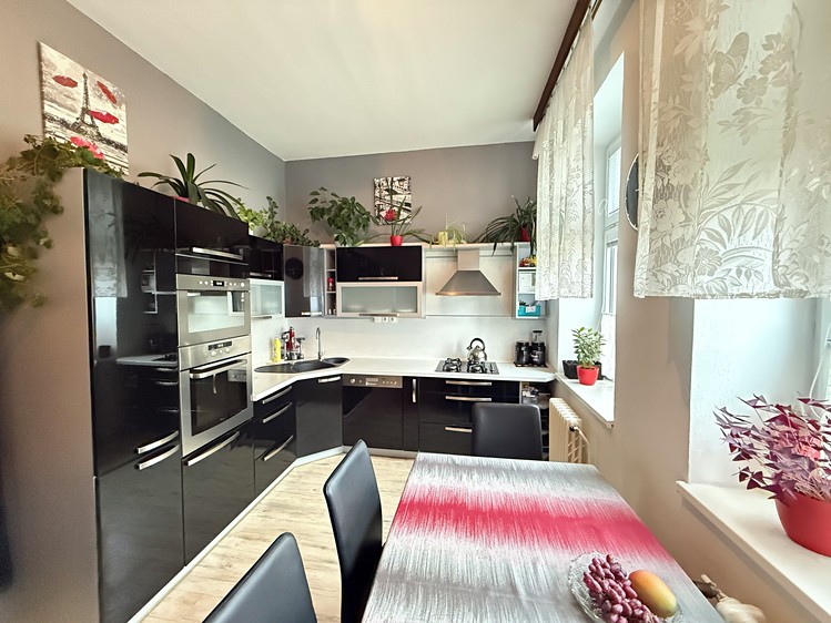 Prodej bytu 3+1 89 m² - foto 1