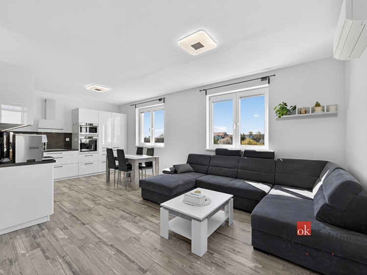 Prodej bytu 4+kk 80 m² - foto 1