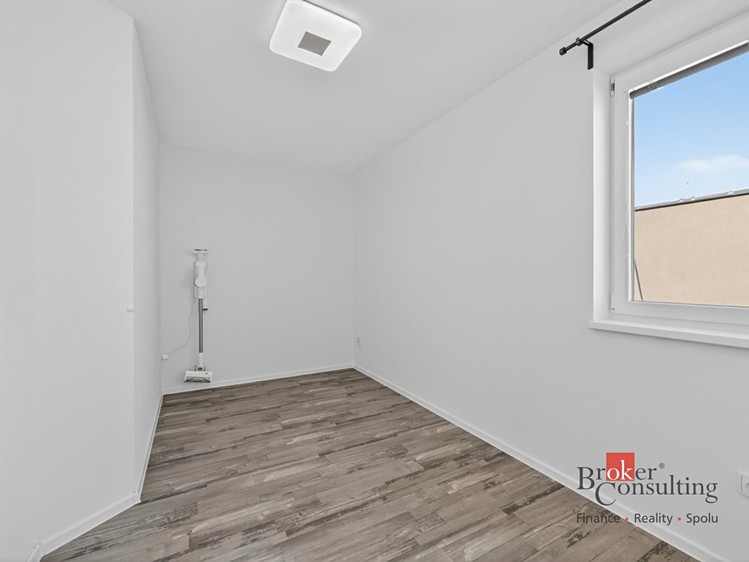 Prodej bytu 4+kk 80 m² - foto 8