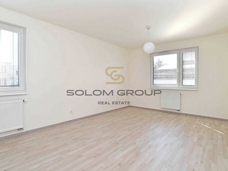Pronájem bytu 2+kk 63 m² (Jednopodlažní) - foto 3