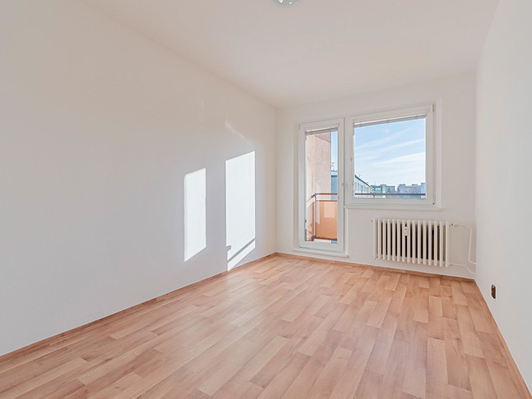 Pronájem bytu 3+1 74 m² - foto 4