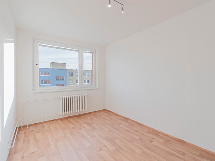 Pronájem bytu 3+1 74 m² - foto 8