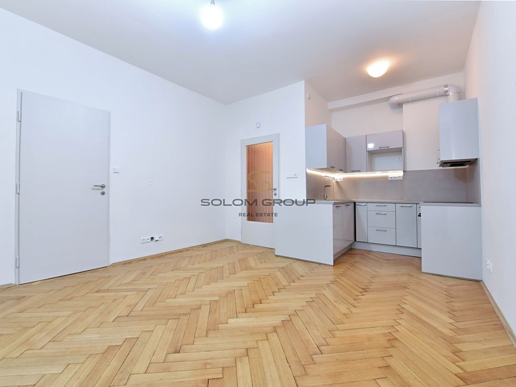 Pronájem bytu 2+kk 44 m² (Jednopodlažní) - foto 1