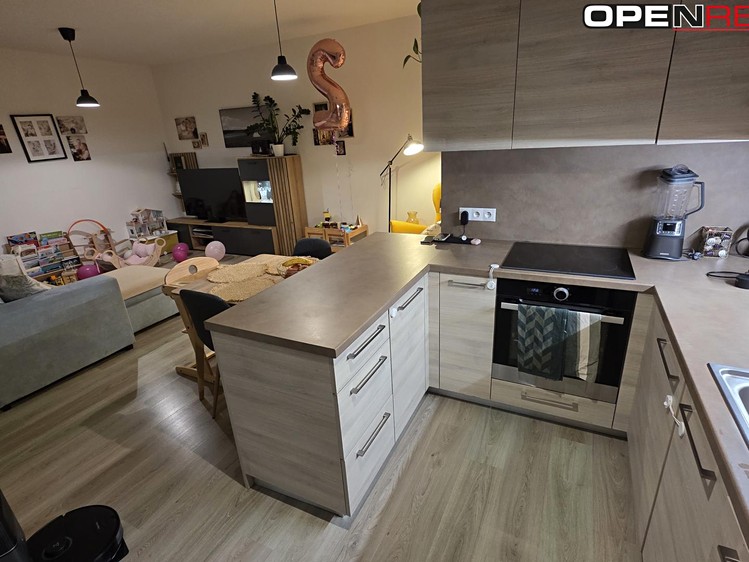 Pronájem bytu 2+kk 57 m² (Jednopodlažní) - foto 2