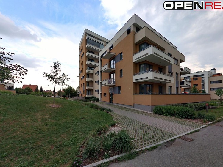 Pronájem bytu 2+kk 57 m² (Jednopodlažní) - foto 1