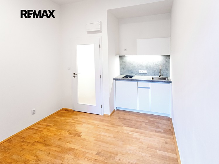 Pronájem bytu 2+kk 29 m² - foto 1
