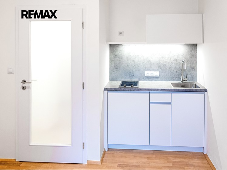 Pronájem bytu 2+kk 29 m² - foto 3