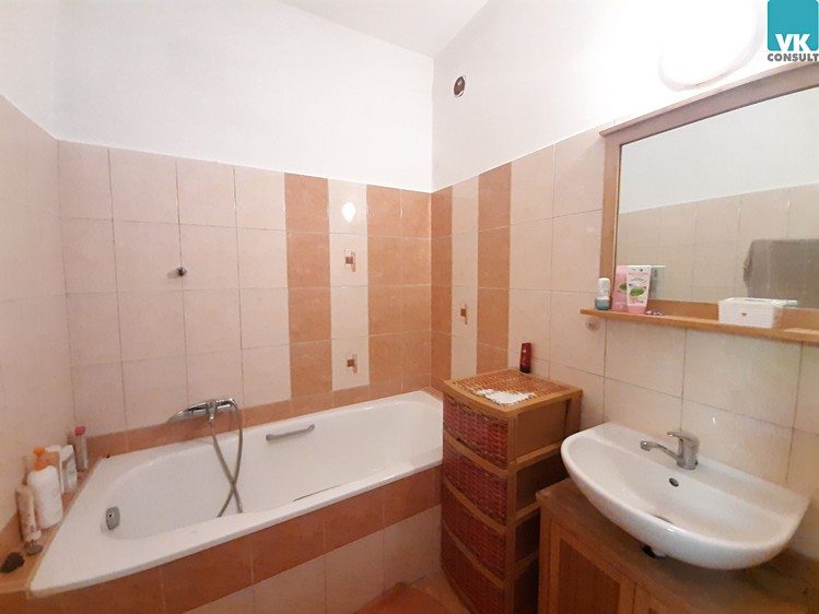 Pronájem bytu 2+1 86 m² - foto 4