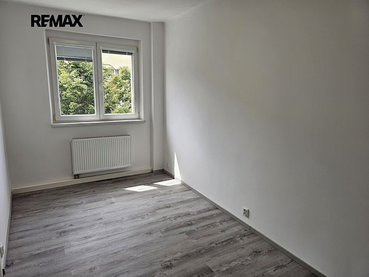 Pronájem bytu 2+kk 42 m² - foto 3