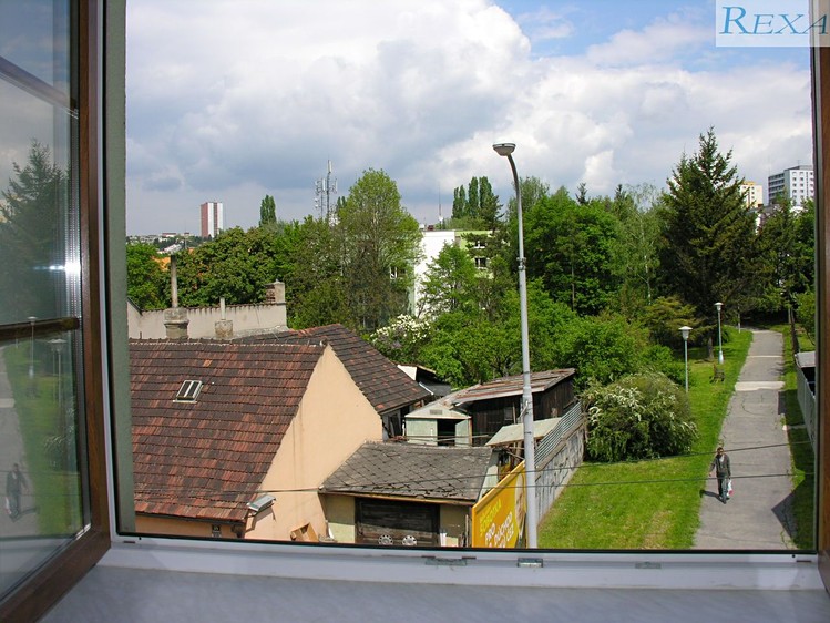 Pronájem bytu 2+kk 44 m² - foto 3
