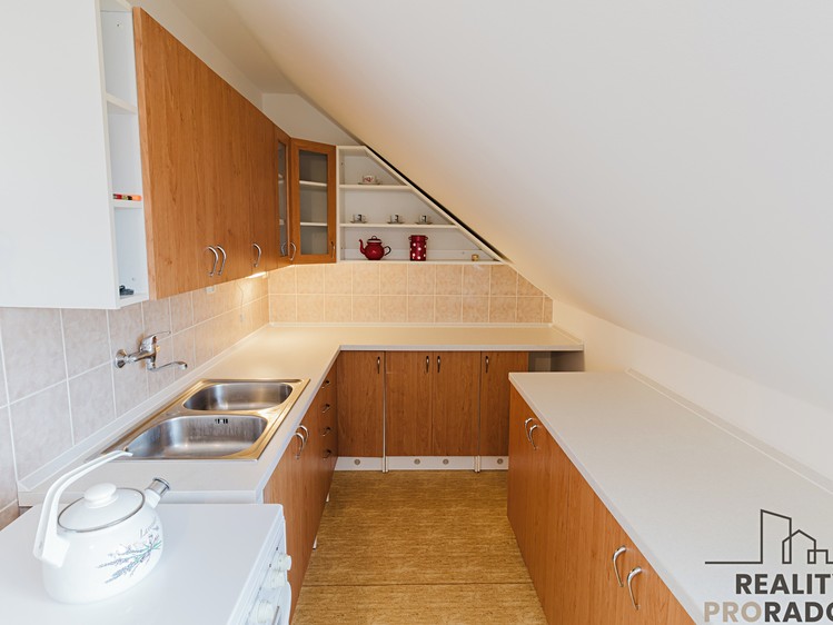 Pronájem bytu 2+1 69 m² - foto 2