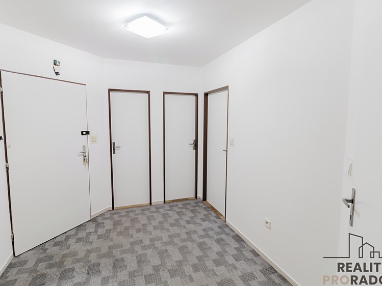 Pronájem bytu 2+1 69 m² - foto 6