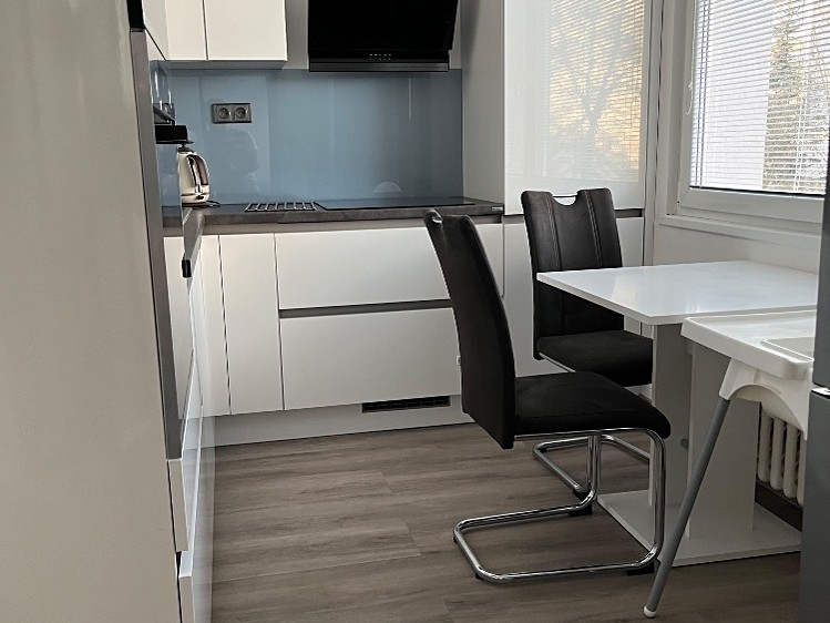 Pronájem bytu 2+1 63 m² - foto 7