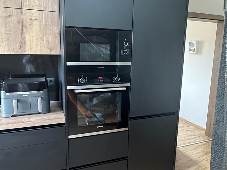 Pronájem bytu 3+kk 136 m² - foto 3