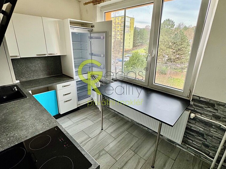 Pronájem bytu 2+1 60 m² - foto 2