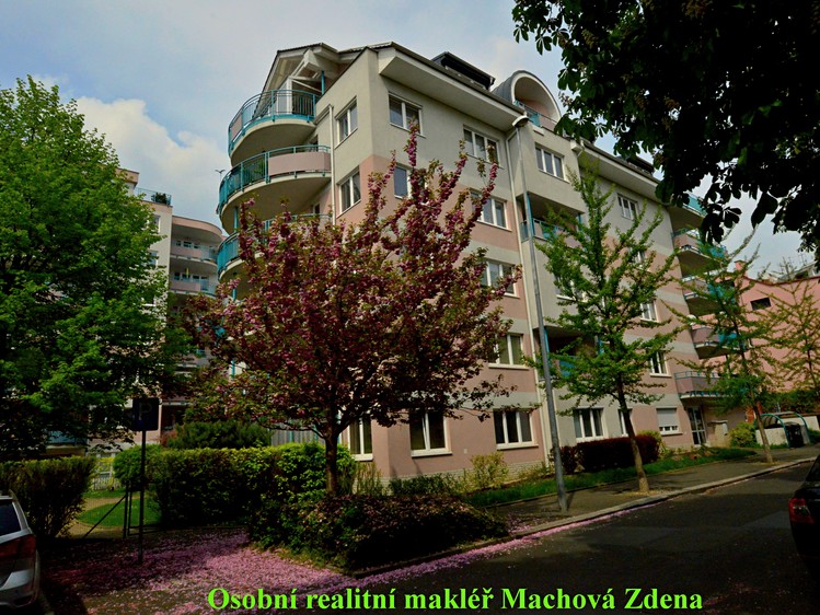 Pronájem bytu 3+kk 92 m² (Mezonet) - foto 4