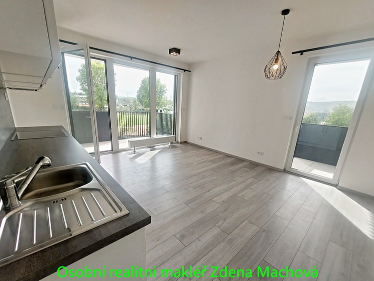 Pronájem bytu 2+kk 50 m² - foto 5