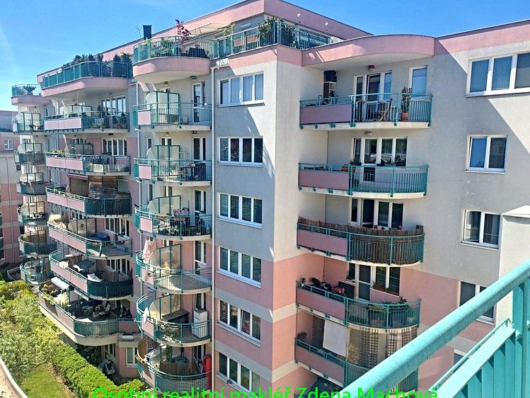 Pronájem bytu 2+kk 48 m² (Podkrovní) - foto 6