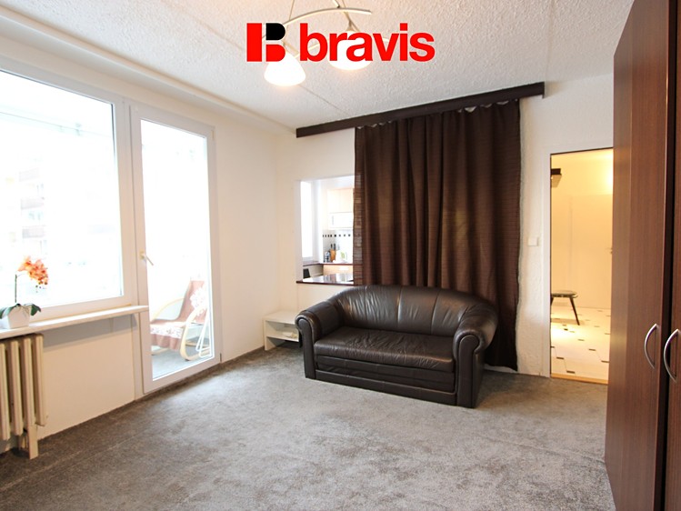 Pronájem bytu 3+1 99 m² - foto 2