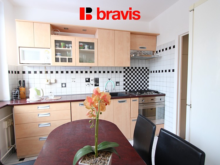 Pronájem bytu 3+1 99 m² - foto 3