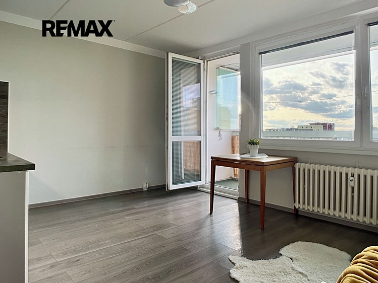 Pronájem bytu 1+kk 34 m² - foto 1