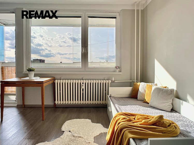 Pronájem bytu 1+kk 34 m² - foto 3