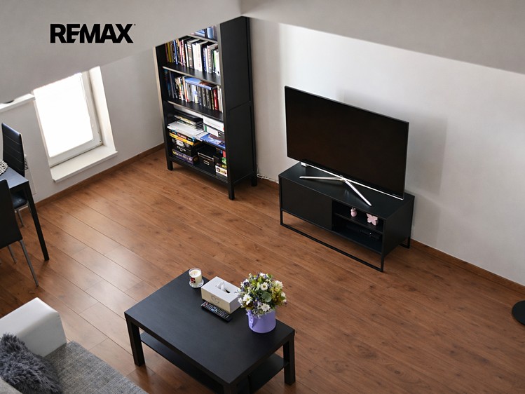 Pronájem bytu 2+kk 49 m² (Mezonet) - foto 1