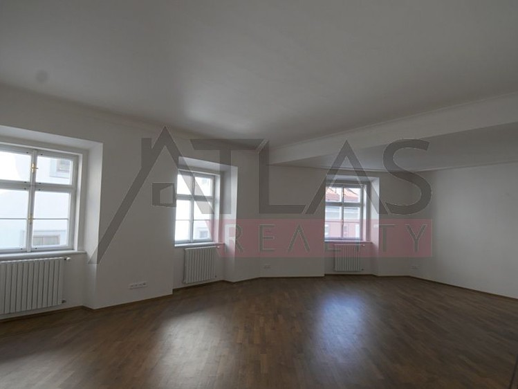 Pronájem bytu 4+1 170 m² - foto 2