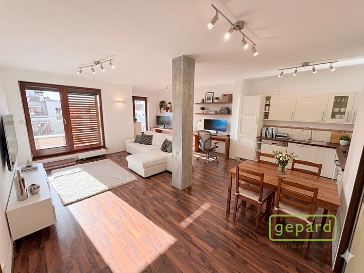 Pronájem bytu 3+kk 96 m² - foto 3