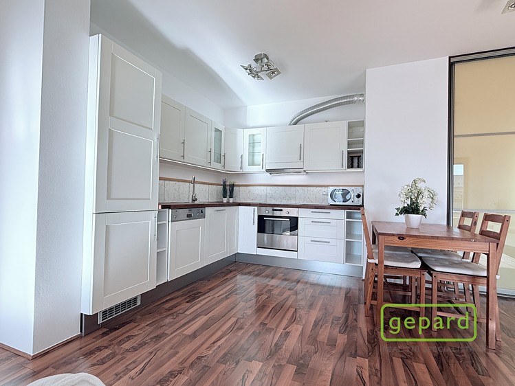 Pronájem bytu 3+kk 96 m² - foto 4