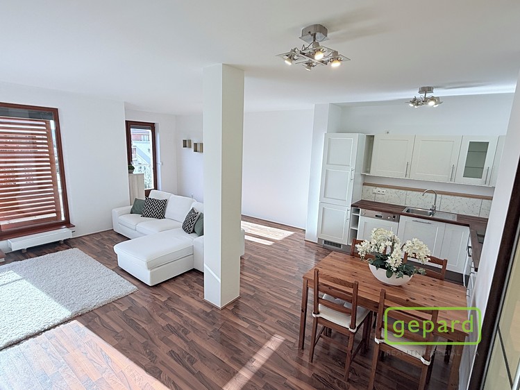 Pronájem bytu 3+kk 96 m² - foto 8