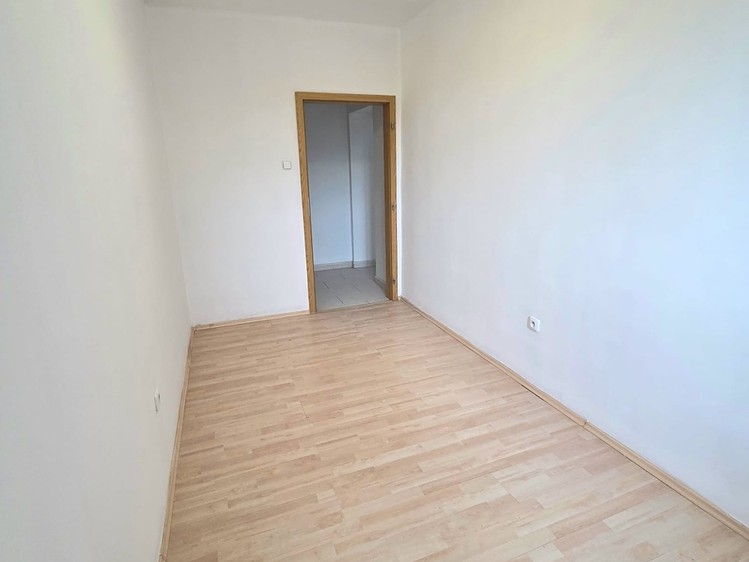 Pronájem bytu 3+1 80 m² - foto 8