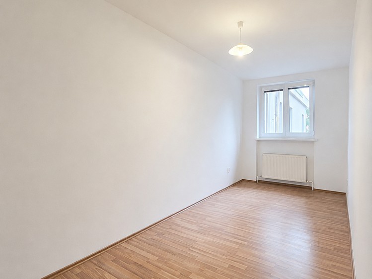 Pronájem bytu 3+1 80 m² - foto 6