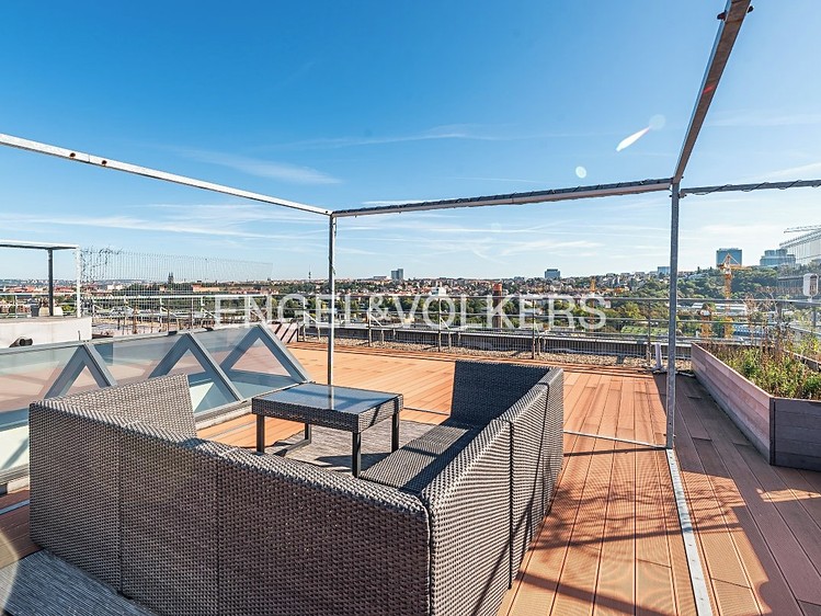 Pronájem bytu 3+kk 288 m² (Mezonet) - foto 3