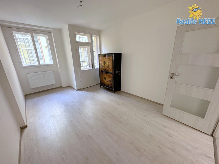 Pronájem bytu 3+kk 114 m² - foto 8