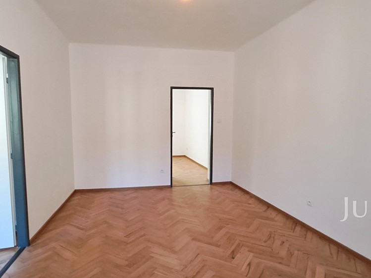 Pronájem bytu 3+1 64 m² - foto 4
