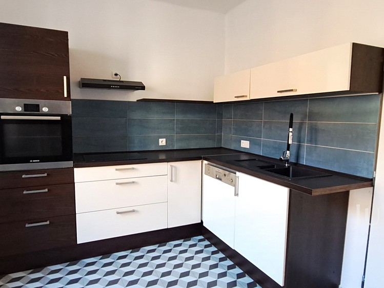Pronájem bytu 3+1 64 m² - foto 2