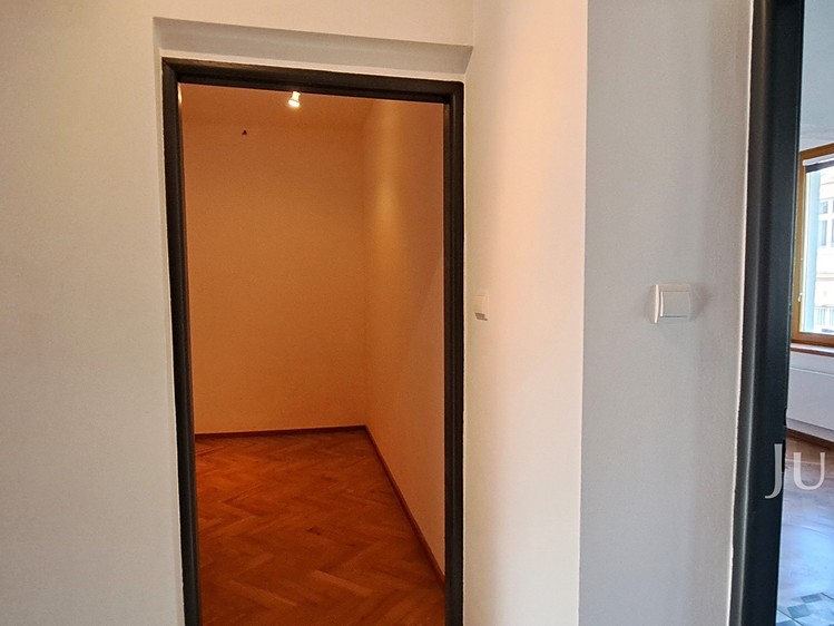Pronájem bytu 3+1 64 m² - foto 8