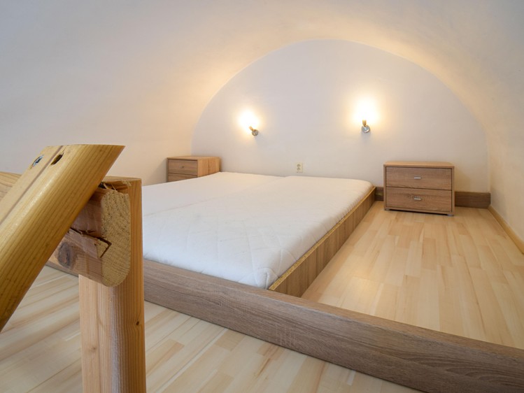 Pronájem bytu 1+kk 20 m² (Mezonet) - foto 6
