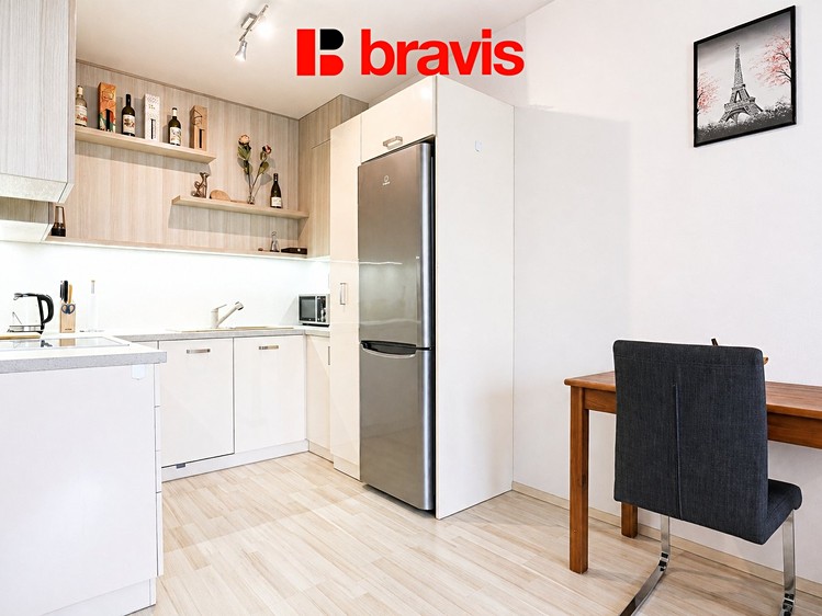 Pronájem bytu 2+kk 61 m² - foto 2