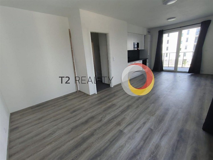 Pronájem bytu 1+kk 36 m² - foto 2