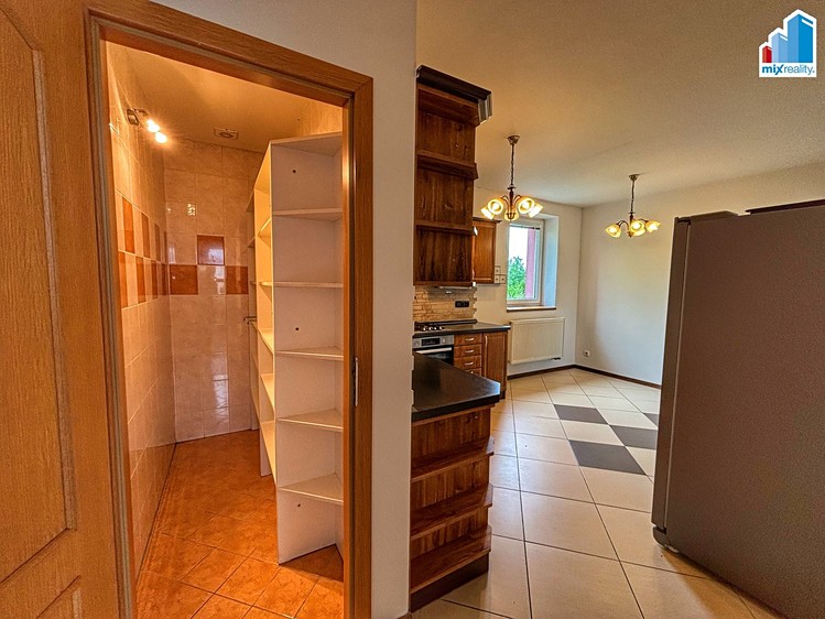 Pronájem bytu 3+1 80 m² - foto 4