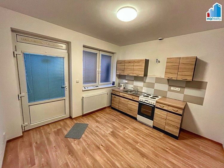 Pronájem bytu 1+1 33 m² - foto 2