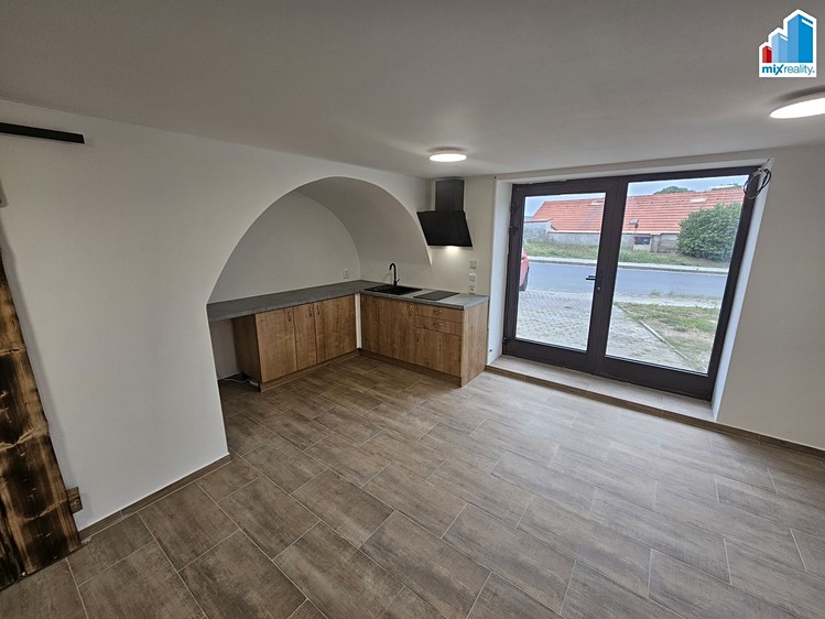 Pronájem bytu 1+kk 27 m² - foto 4