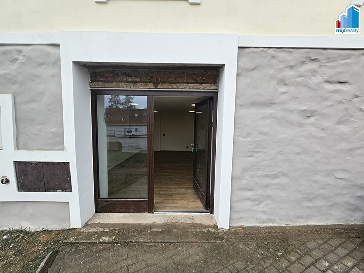 Pronájem bytu 1+kk 27 m² - foto 2
