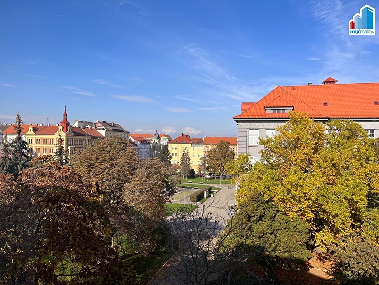 Pronájem bytu 4+1 120 m² - foto 1